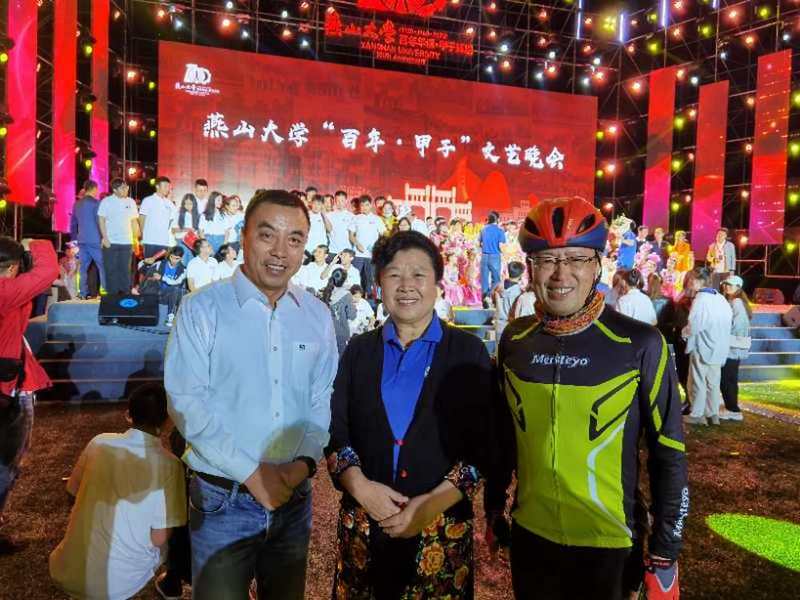 热烈祝贺游艇会yth0008董事局副主席冯继勇先生获评为燕山大学杰出校友！.jpg